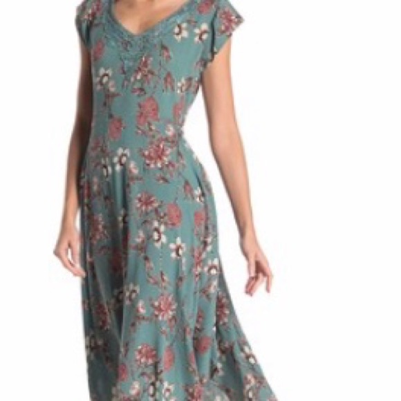 Nostalgia Dresses & Skirts - NOSTALGIA DRESS NWT